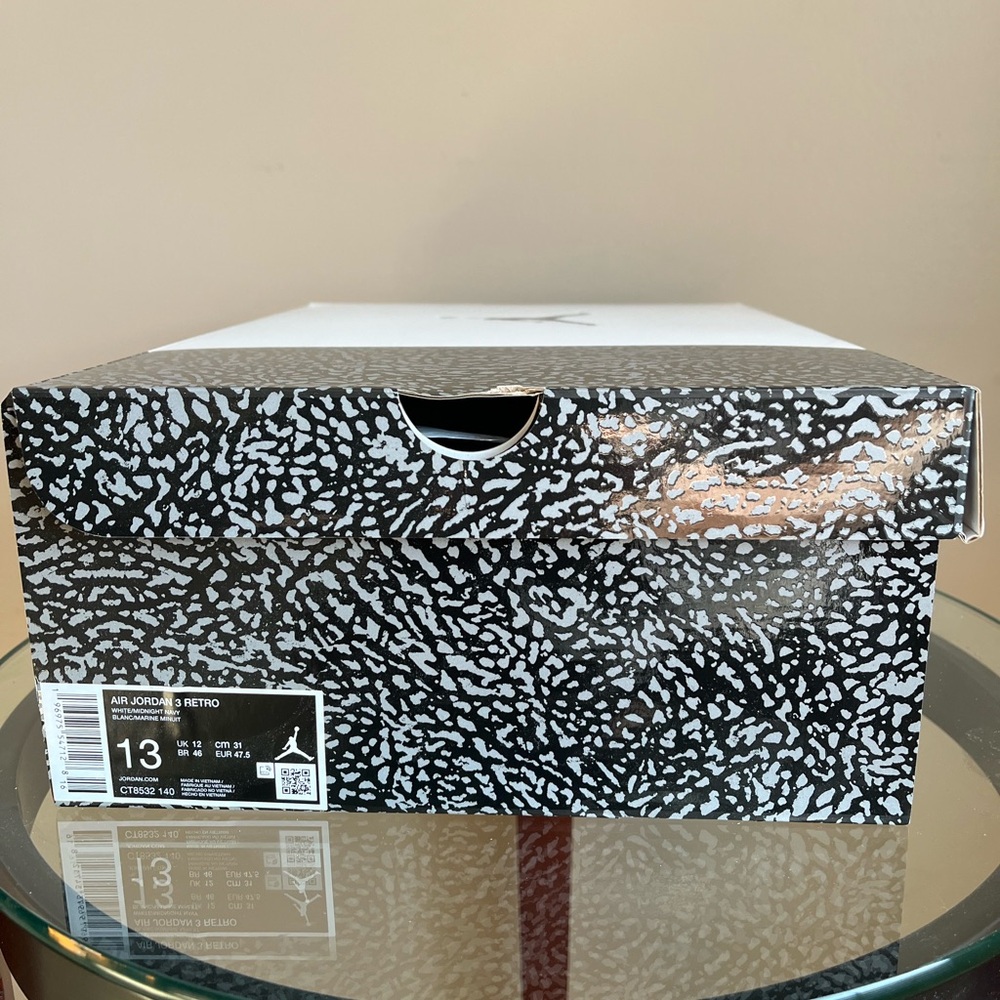 Nike Air Jordan 3 - Picture 4 of 4